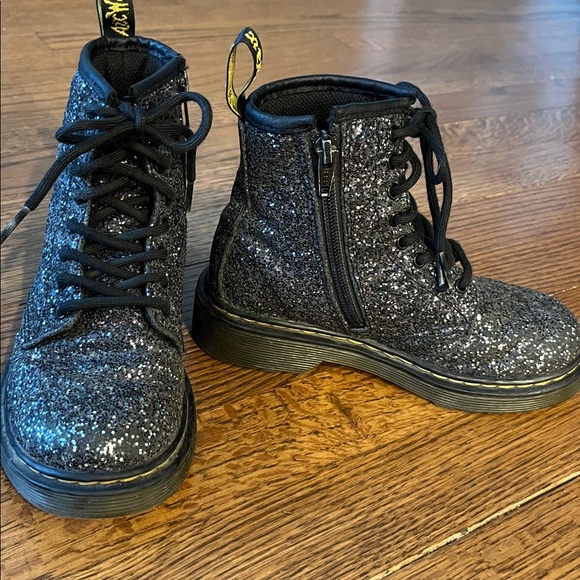 DR MARTENS BLACK GLITTER BOOTS SIZE US 13 - Picture 2 of 11